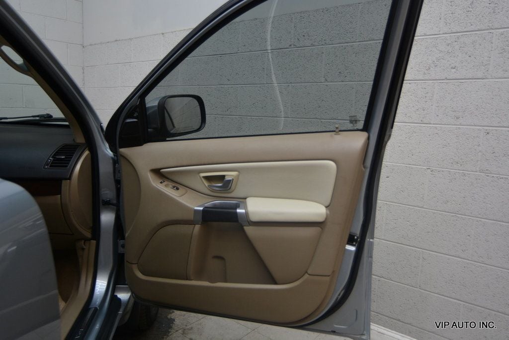 2014 Volvo XC90 3.2 Sport Utility 4D - 23055810 - 11