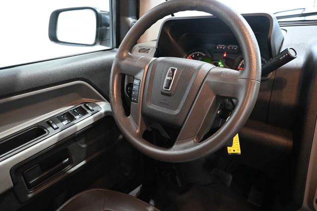 2014 VPG MV-1 DX Mobility Handicap Van - 23093161 - 23