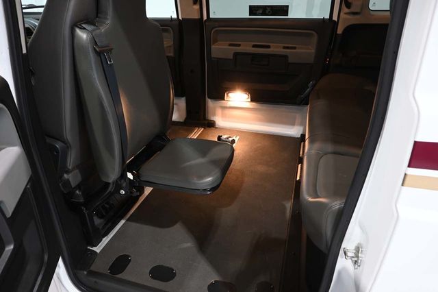 2014 VPG MV-1 DX Mobility Handicap Van - 23093161 - 25