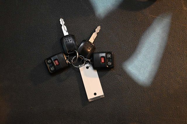 2014 VPG MV-1 DX Mobility Handicap Van - 23093161 - 32