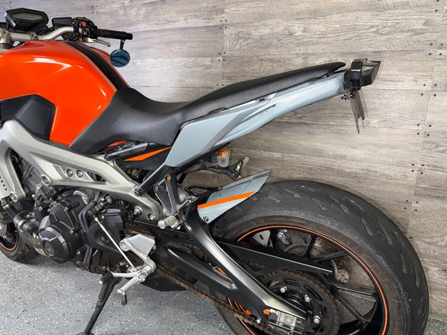 2014 Yamaha FZ-09 LOW MILES! - 23058468 - 13