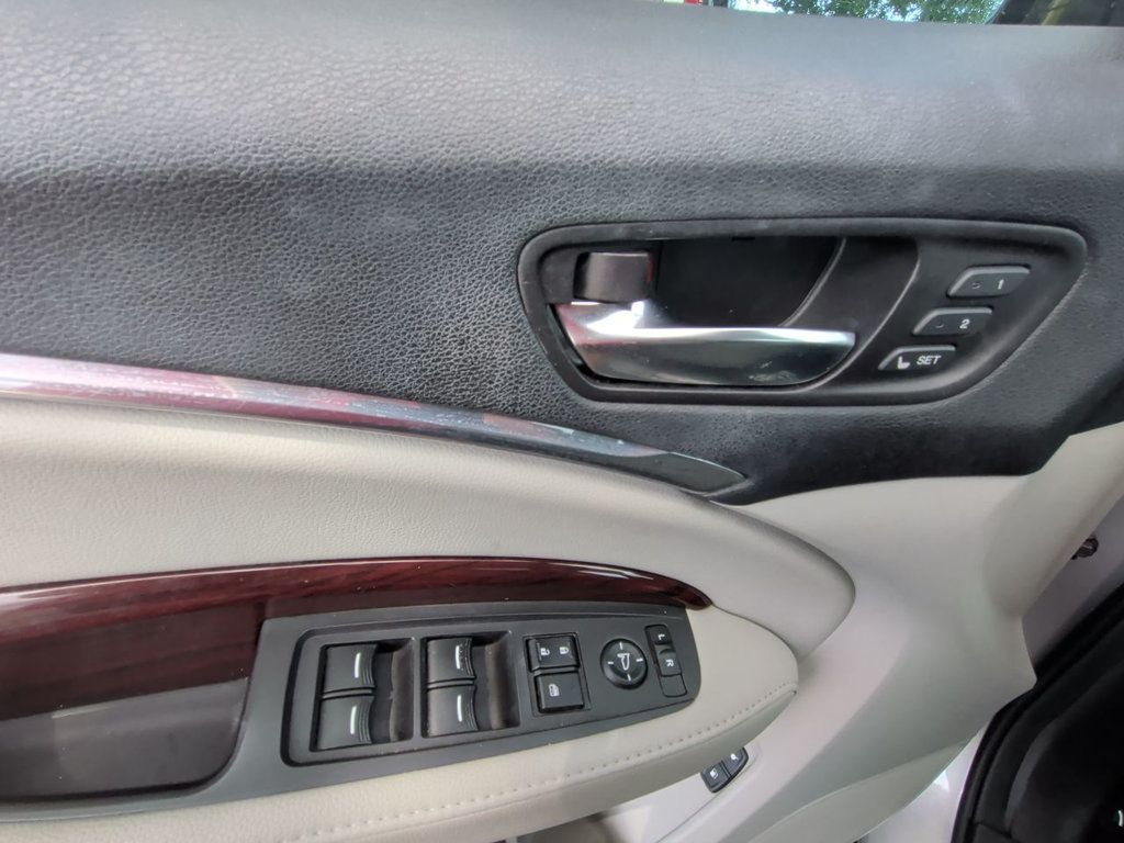 Acura MDX TECHNOLOGY photo 12