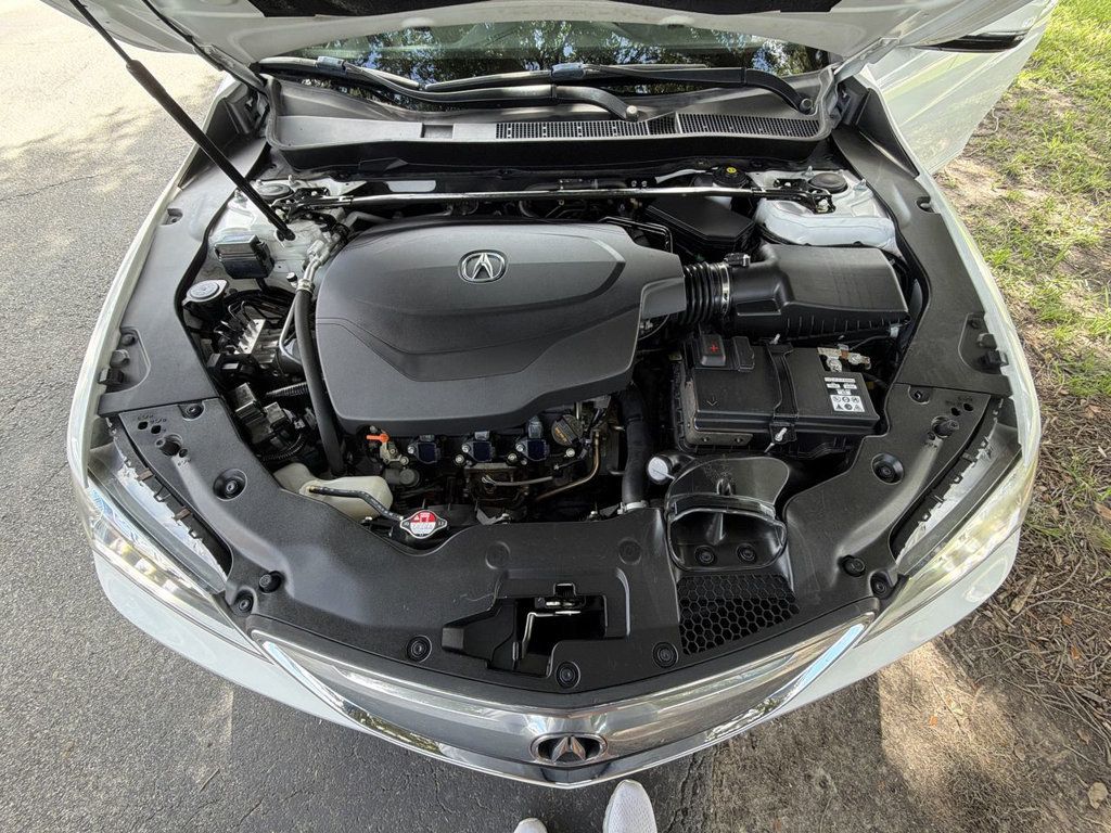 Acura TLX 4dr Sedan FWD V6 Tech photo 11