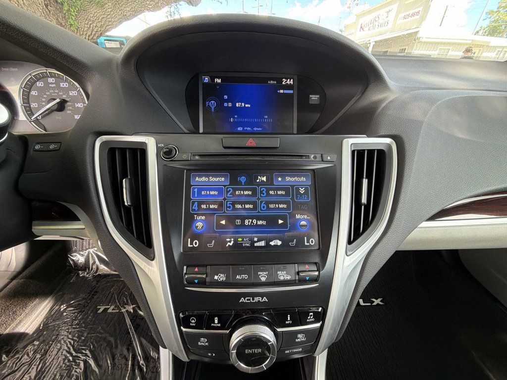 Acura TLX 4dr Sedan FWD V6 Tech photo 17