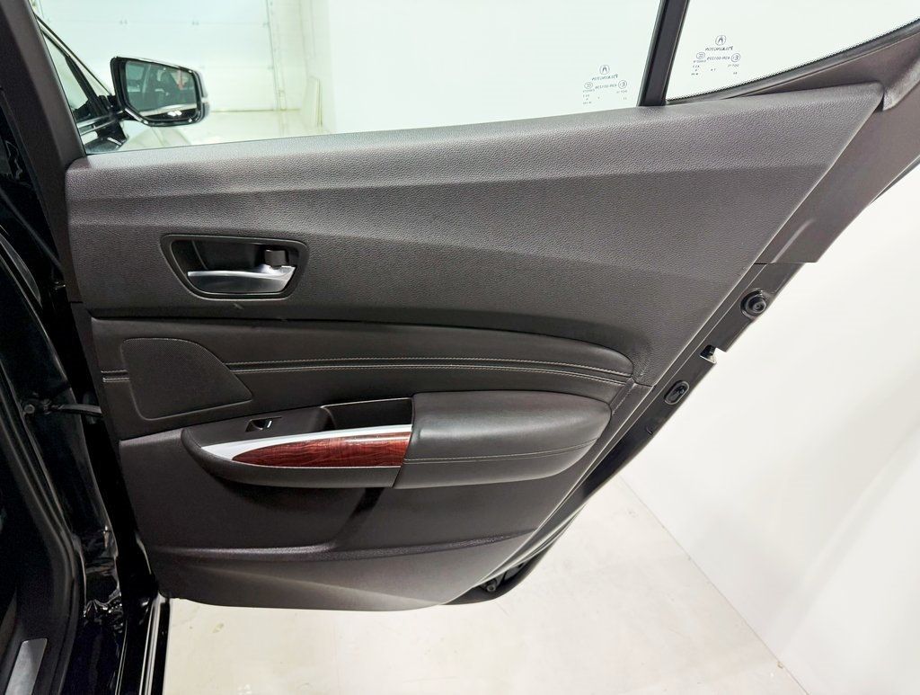 2015 Acura TLX 4dr Sedan FWD V6 Tech - 22908146 - 34