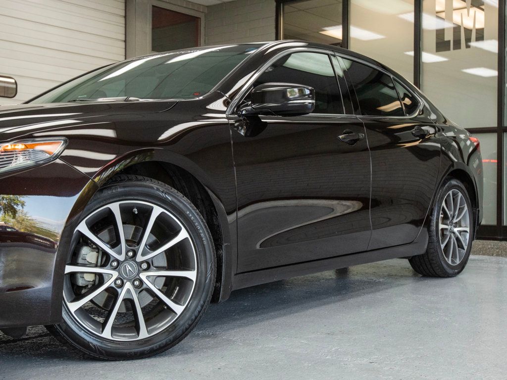 2015 Acura TLX SH-AWD Advance photo 12