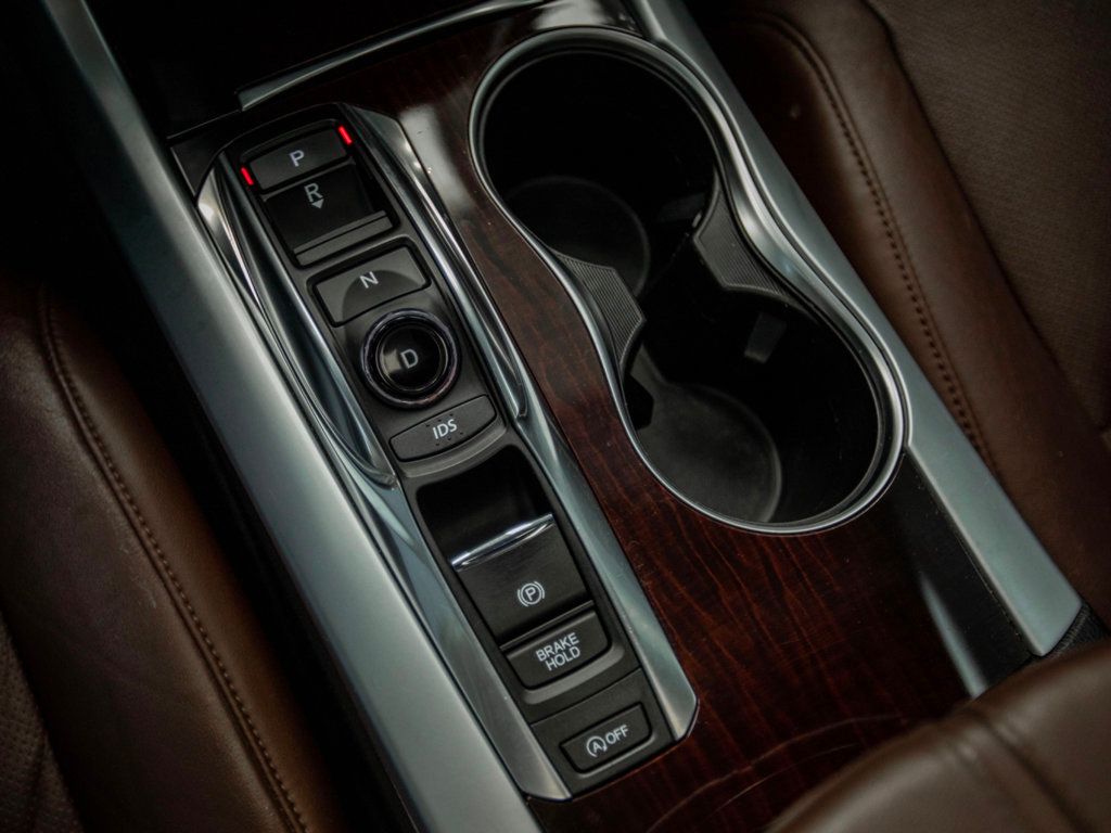 2015 Acura TLX SH-AWD Advance photo 21