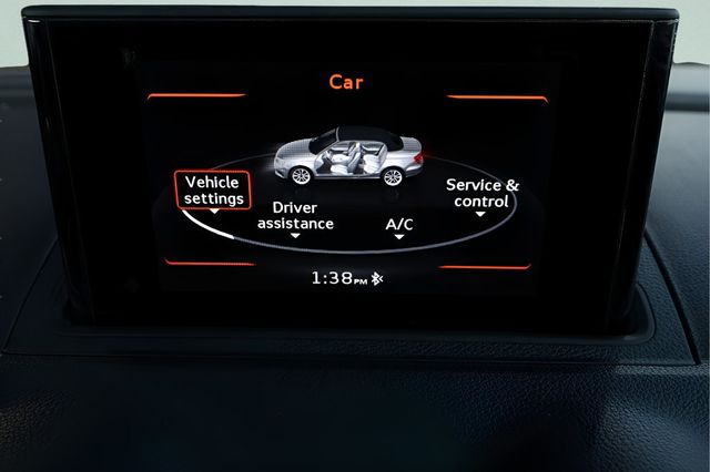 2015 AUDI A3 Cabriolet 2dr Cabriolet quattro 2.0T Premium - 22951656 - 26