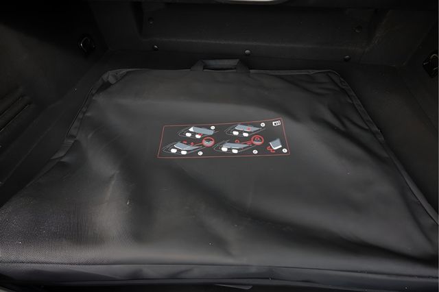 2015 AUDI A3 Cabriolet 2dr Cabriolet quattro 2.0T Premium - 22951656 - 32