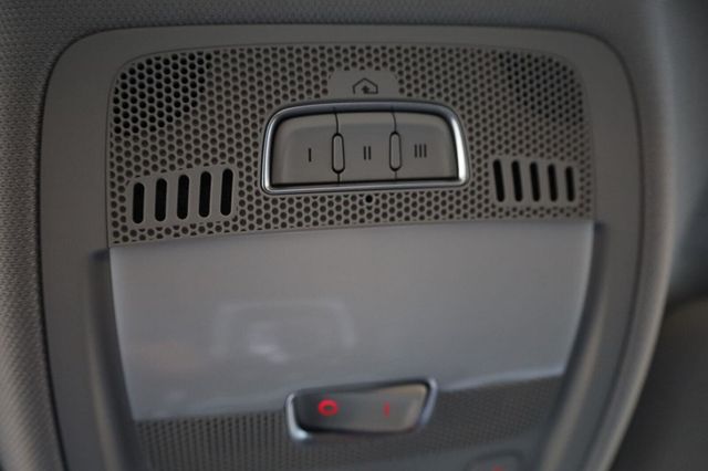 2015 Audi A4 Premium - 23083417 - 38