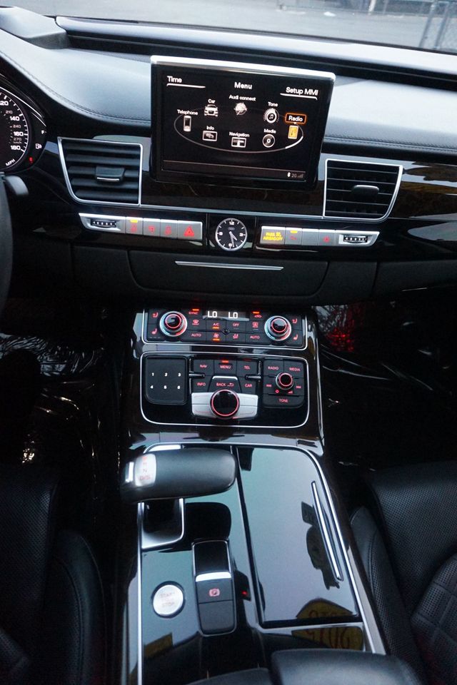 2015 Audi A8 L 4.0T, AWD, MOON ROOF, LEATHER SEATS, NAVIGATION - 22943428 - 28