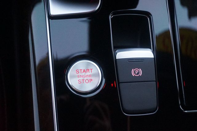 2015 Audi A8 L 4.0T, QUATTRO, MOON ROOF, LEATHER SEATS, NAVIGATION - 22943428 - 39