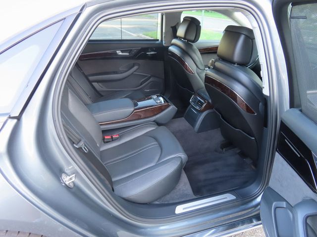 2015 Audi A8 L 4dr Sedan 3.0T - 23038836 - 29