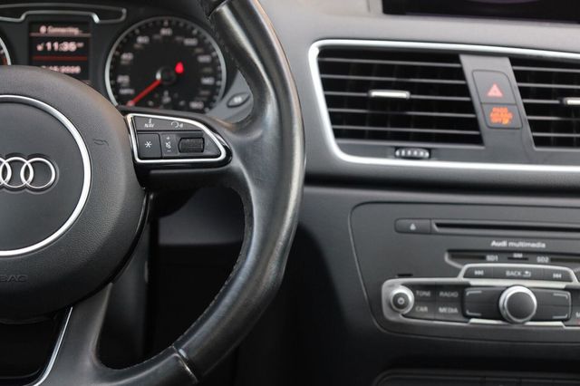 2015 Audi Q3 2.0T Prestige - 23055206 - 26