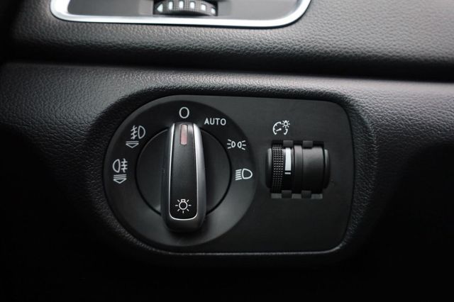 2015 Audi Q3 2.0T Prestige - 23055206 - 28