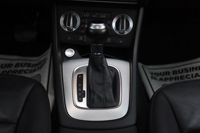 2015 Audi Q3 2.0T Prestige - 23055206 - 38