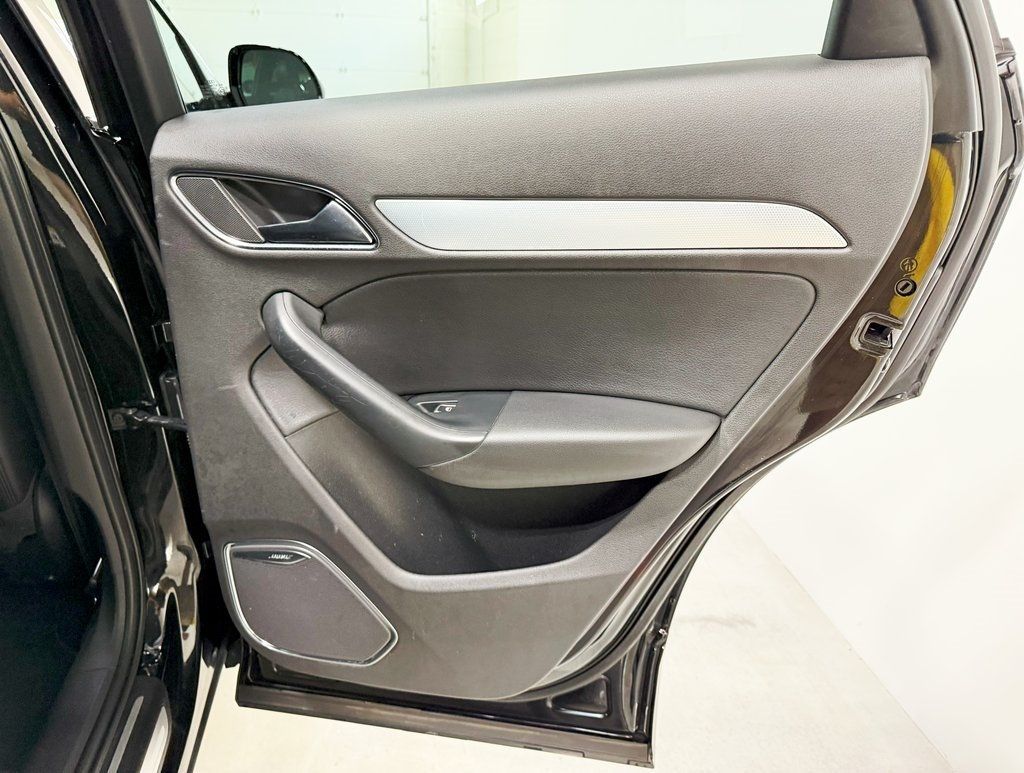 2015 Audi Q3 quattro 4dr 2.0T Prestige - 22927896 - 40