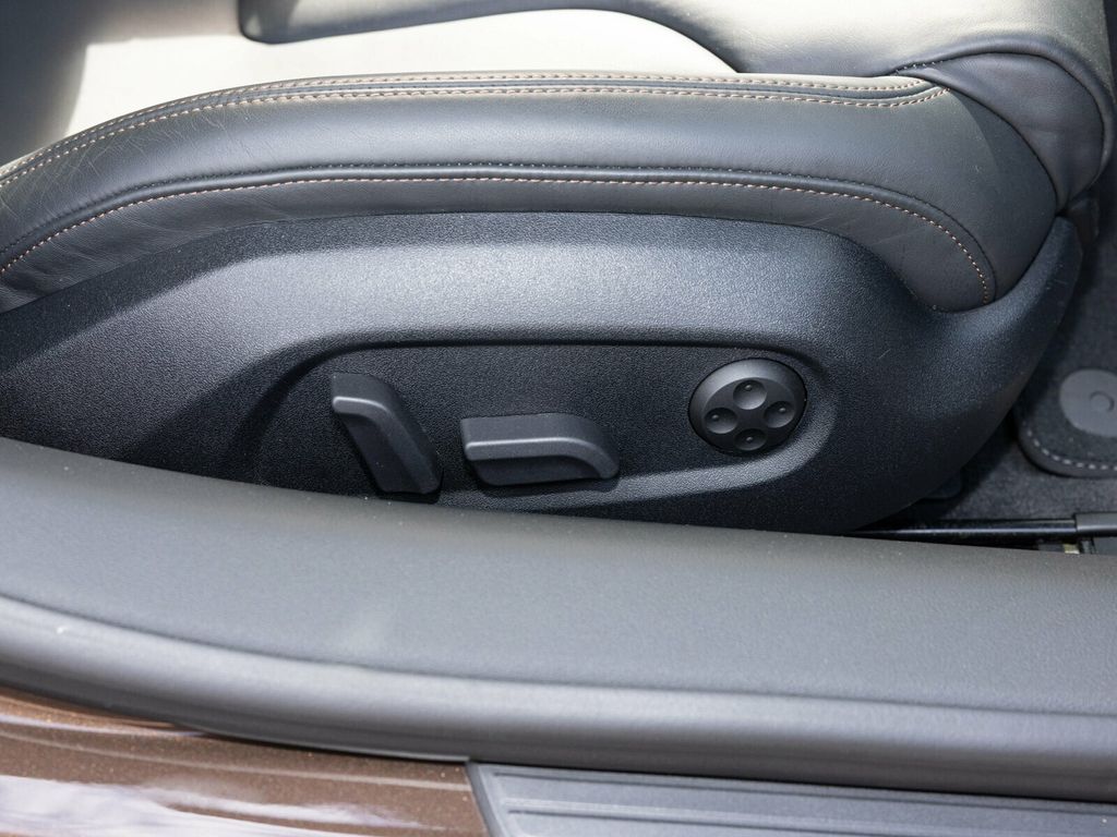 2015 Audi R8 1 of 1 Car, Last Year Gated Manual V10, Teak Brown Metallic - 22914049 - 70