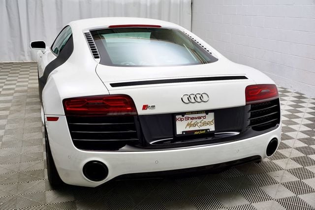 2015 Audi R8 2dr Coupe Automatic quattro V10 - 22534374 - 24