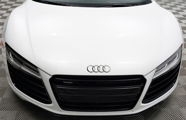 2015 Audi R8 2dr Coupe Automatic quattro V10 - 22534374 - 8