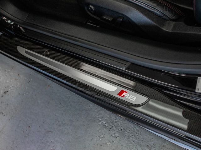 2015 Audi R8 2dr Coupe Automatic quattro V10 plus - 22963264 - 34