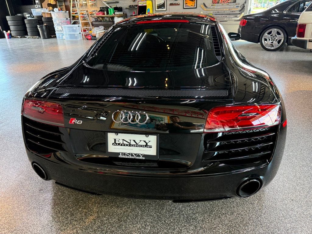 2015 Audi R8 Coupe Quattro V10 Plus photo 12