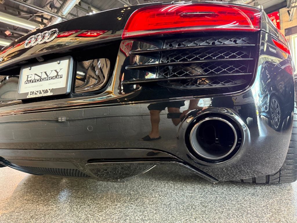 2015 Audi R8 Coupe Quattro V10 Plus photo 15