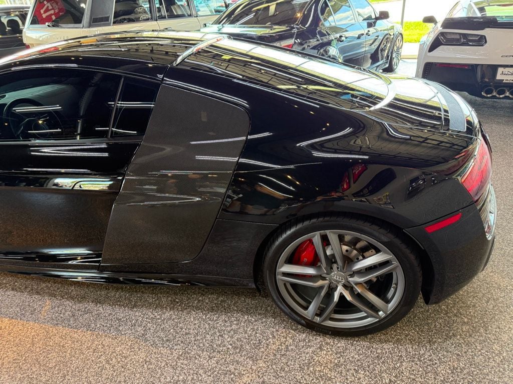 2015 Audi R8 Coupe Quattro V10 Plus photo 25