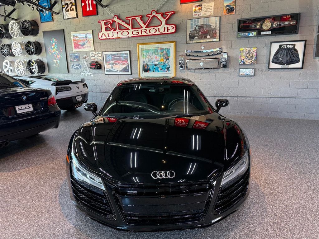 2015 Audi R8 Coupe Quattro V10 Plus photo 3