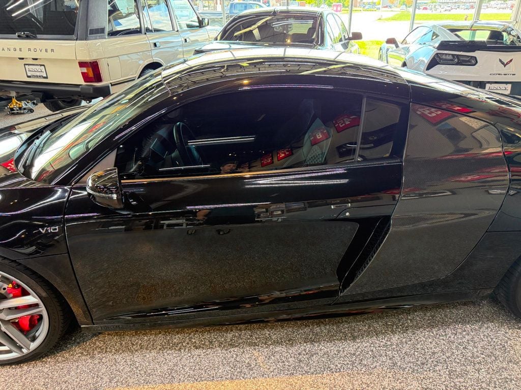 2015 Audi R8 Coupe Quattro V10 Plus photo 29