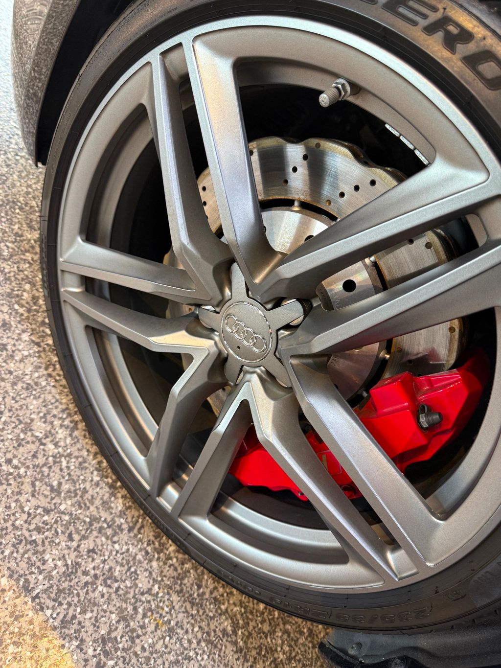2015 Audi R8 Coupe Quattro V10 Plus photo 33