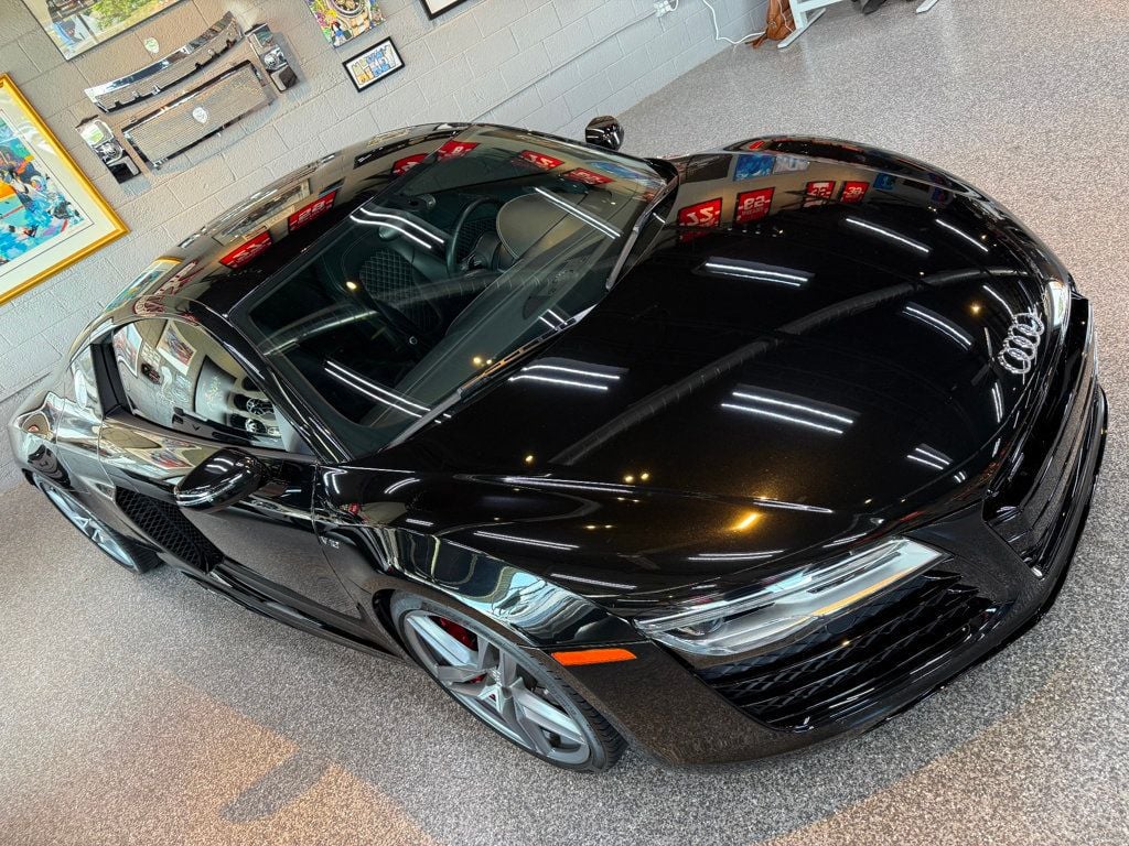 2015 Audi R8 Coupe Quattro V10 Plus photo 4