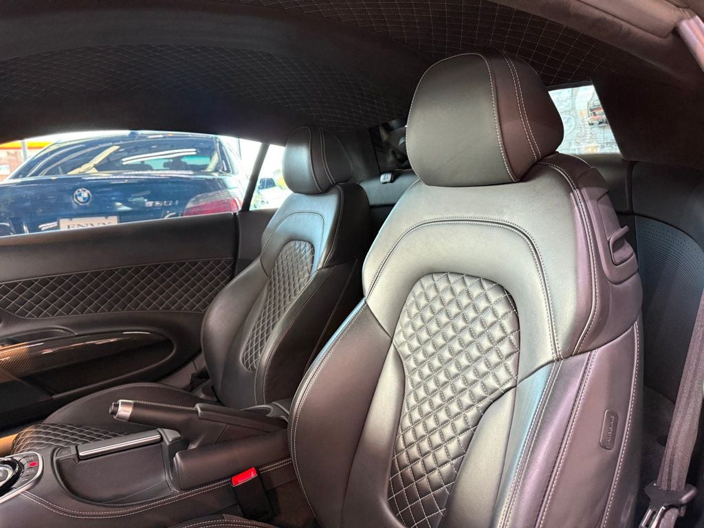 2015 Audi R8 Coupe Quattro V10 Plus photo 41