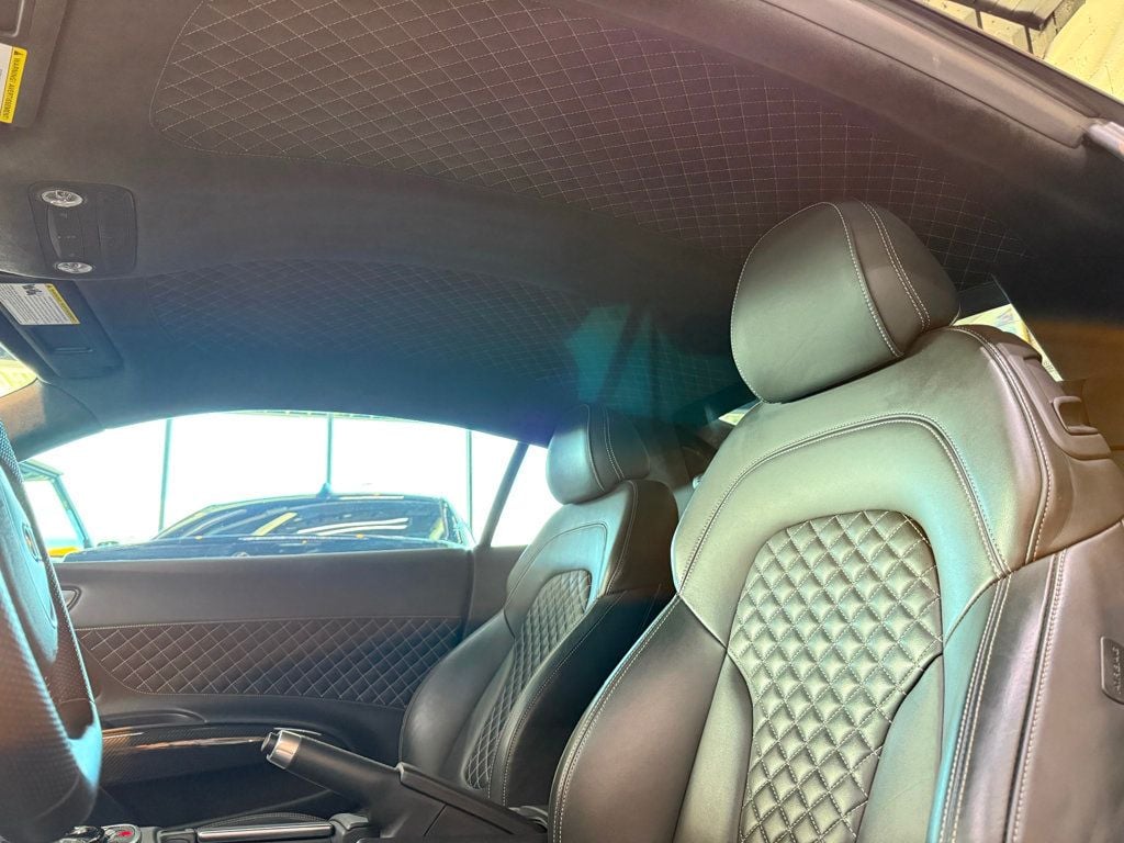 2015 Audi R8 Coupe Quattro V10 Plus photo 45