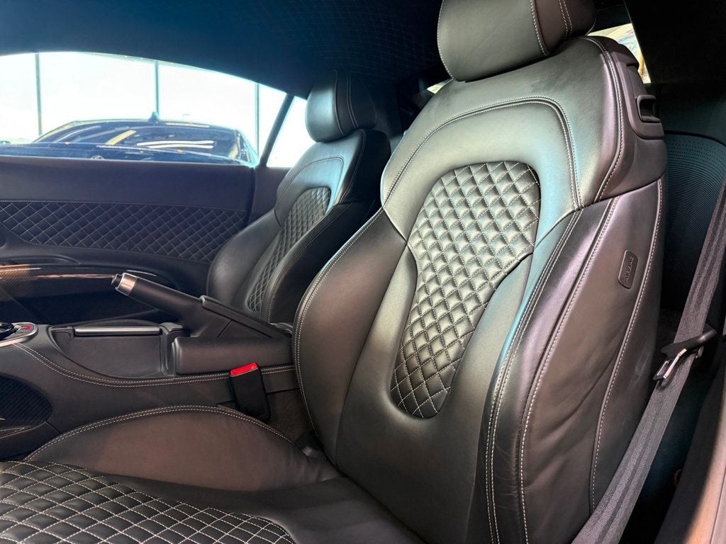 2015 Audi R8 Coupe Quattro V10 Plus photo 46