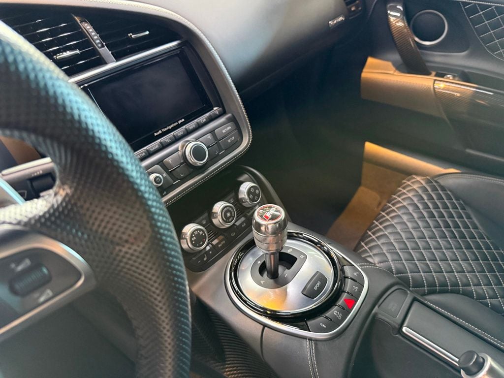2015 Audi R8 Coupe Quattro V10 Plus photo 50