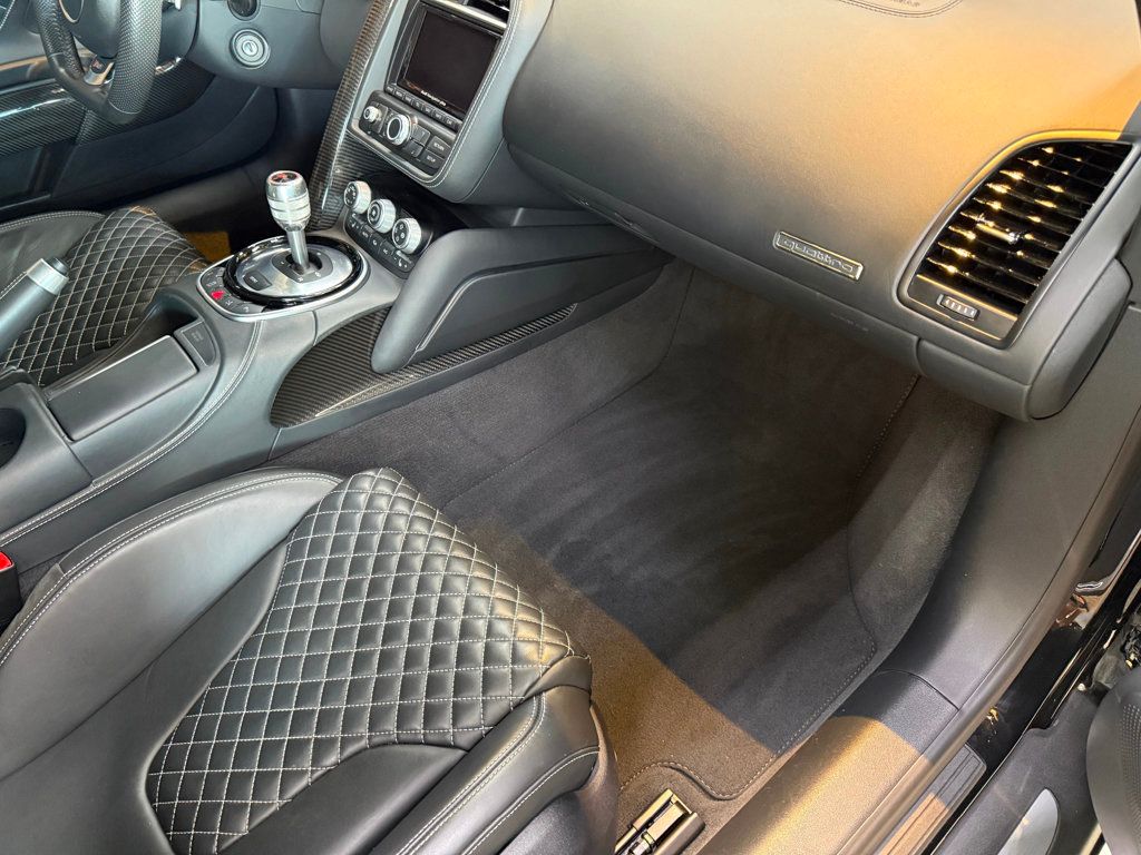 2015 Audi R8 Coupe Quattro V10 Plus photo 55