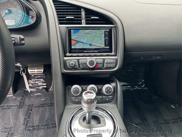 2015 Audi R8 2dr Coupe Automatic quattro V8 - 23026910 - 13