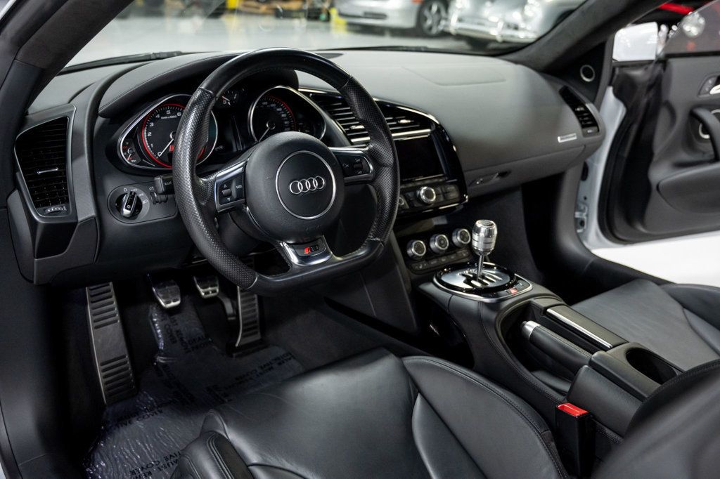 2015 Audi R8 2dr Coupe Manual quattro V10 - 22936811 - 14