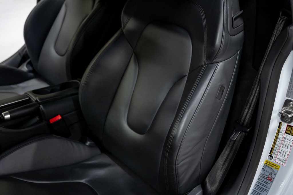 2015 Audi R8 2dr Coupe Manual quattro V10 - 22936811 - 18