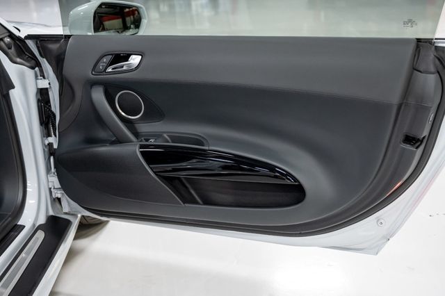 2015 Audi R8 2dr Coupe Manual quattro V10 - 22936811 - 19