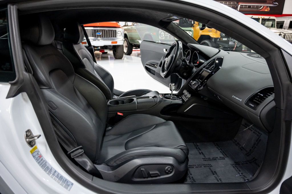 2015 Audi R8 2dr Coupe Manual quattro V10 - 22936811 - 21