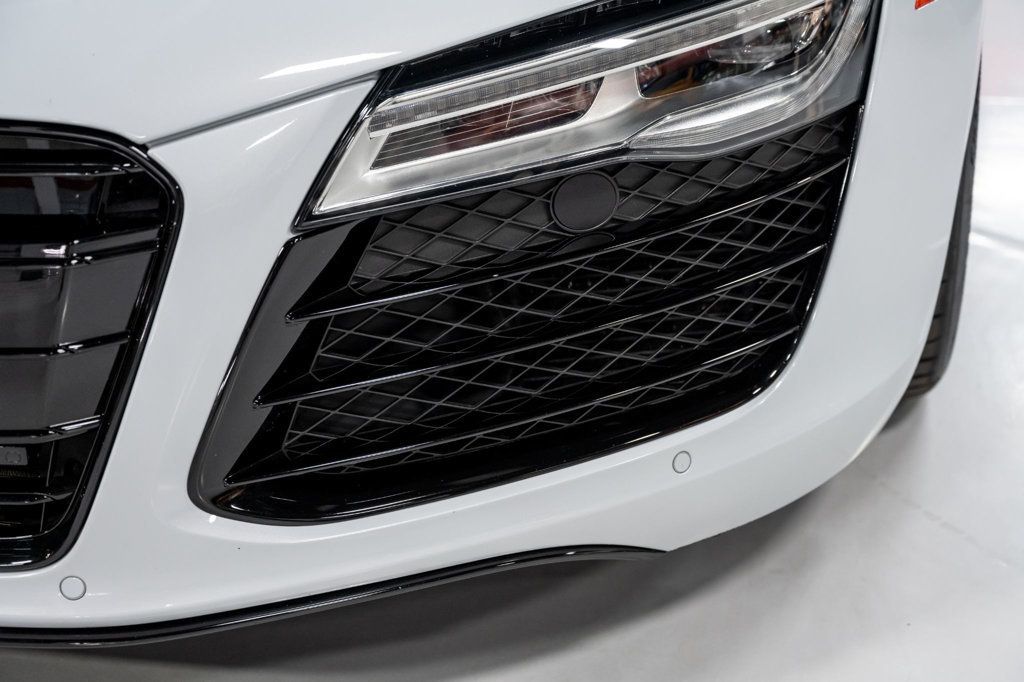 2015 Audi R8 2dr Coupe Manual quattro V10 - 22936811 - 28