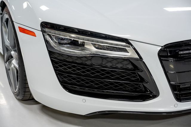 2015 Audi R8 2dr Coupe Manual quattro V10 - 22936811 - 30