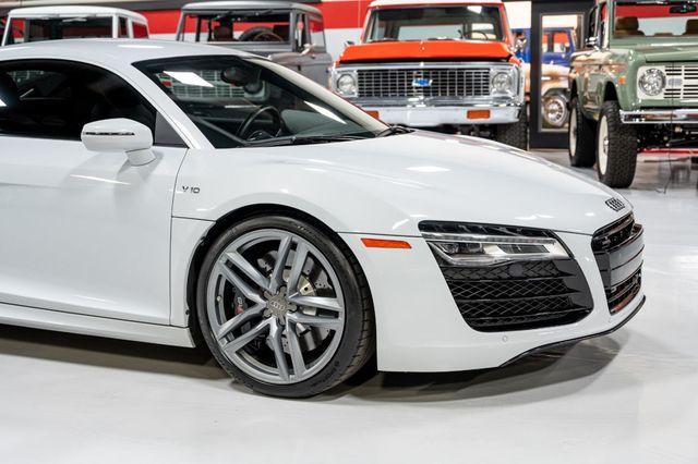 2015 Audi R8 2dr Coupe Manual quattro V10 - 22936811 - 35