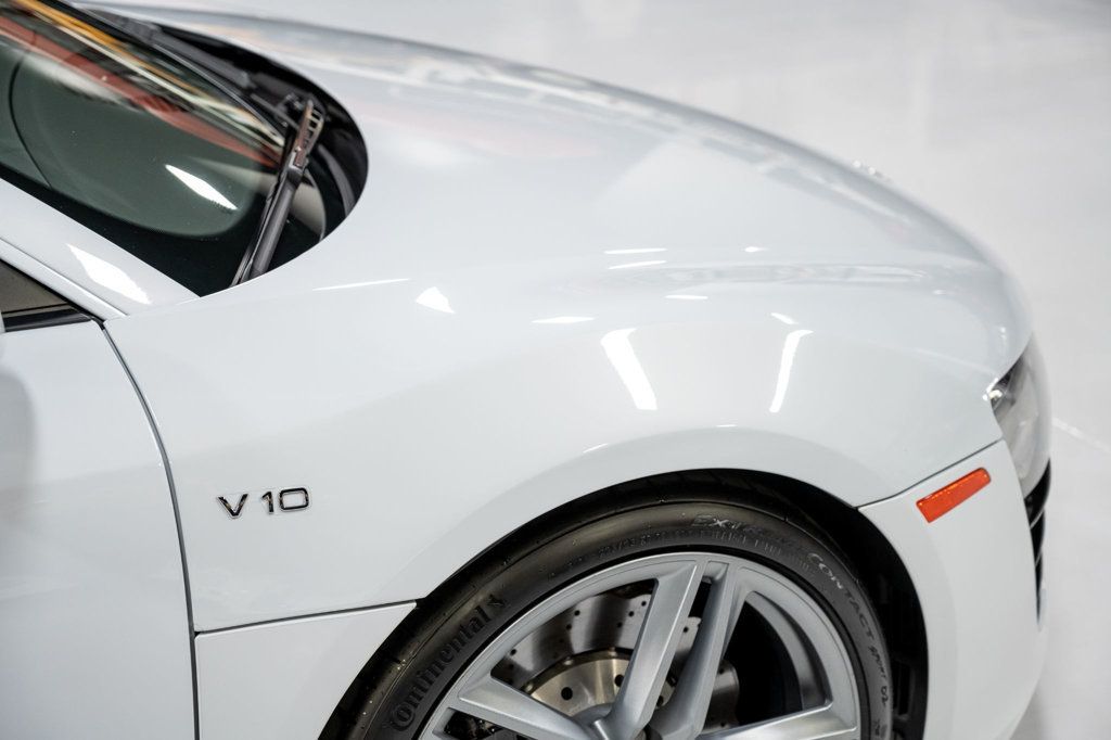 2015 Audi R8 2dr Coupe Manual quattro V10 - 22936811 - 37