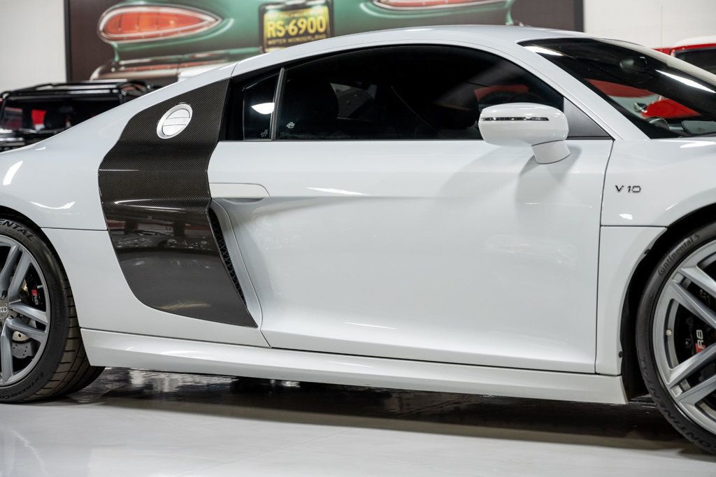 2015 Audi R8 2dr Coupe Manual quattro V10 - 22936811 - 44