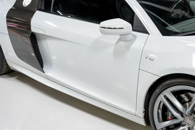 2015 Audi R8 2dr Coupe Manual quattro V10 - 22936811 - 45