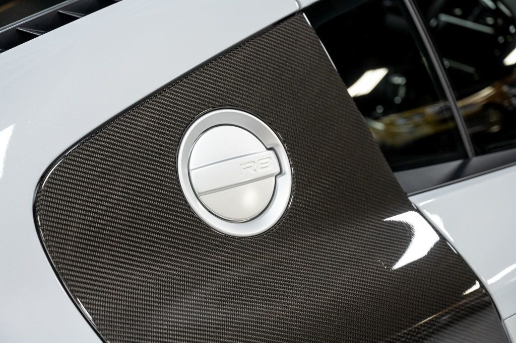 2015 Audi R8 2dr Coupe Manual quattro V10 - 22936811 - 47