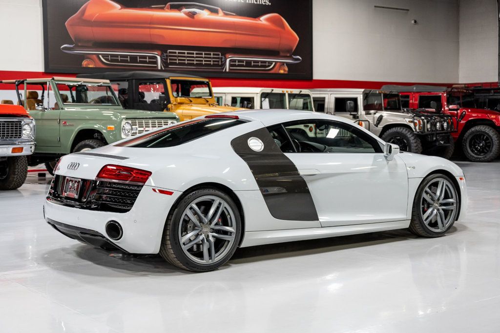 2015 Audi R8 2dr Coupe Manual quattro V10 - 22936811 - 7